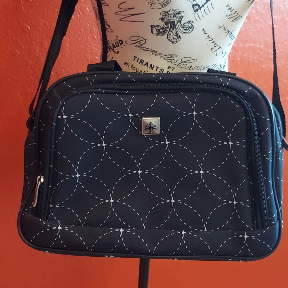 Black Computer Bag Crossbody Adjustable Strap 2 Zip Compartment Geometric Print